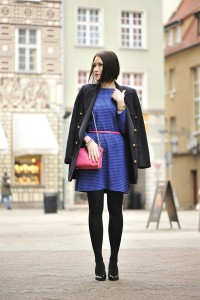 sukienka-przed-kolano