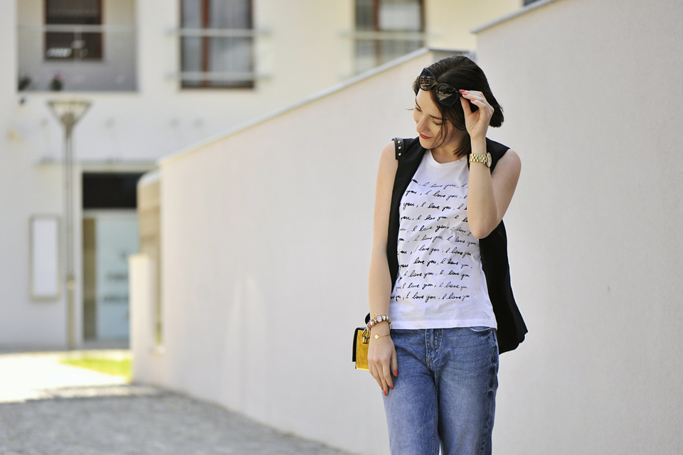 spodnie-boyfriendy-z-czym-nosić