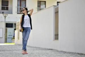 spodnie-boyfriendy-z-czym-nosić