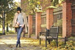 beżowy-płaszcz-stylizacja