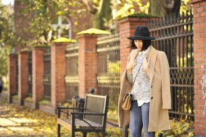 beżowy-płaszcz-stylizacja