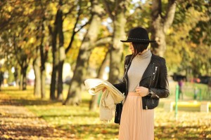 plisowana-spódnica-w-stylizacji