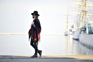 poncho-outfit