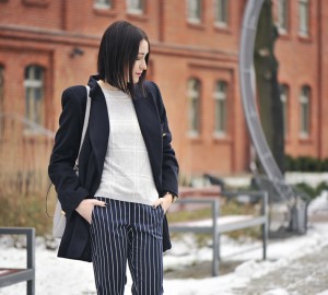 czy-łączy-się-paski-z-kratką