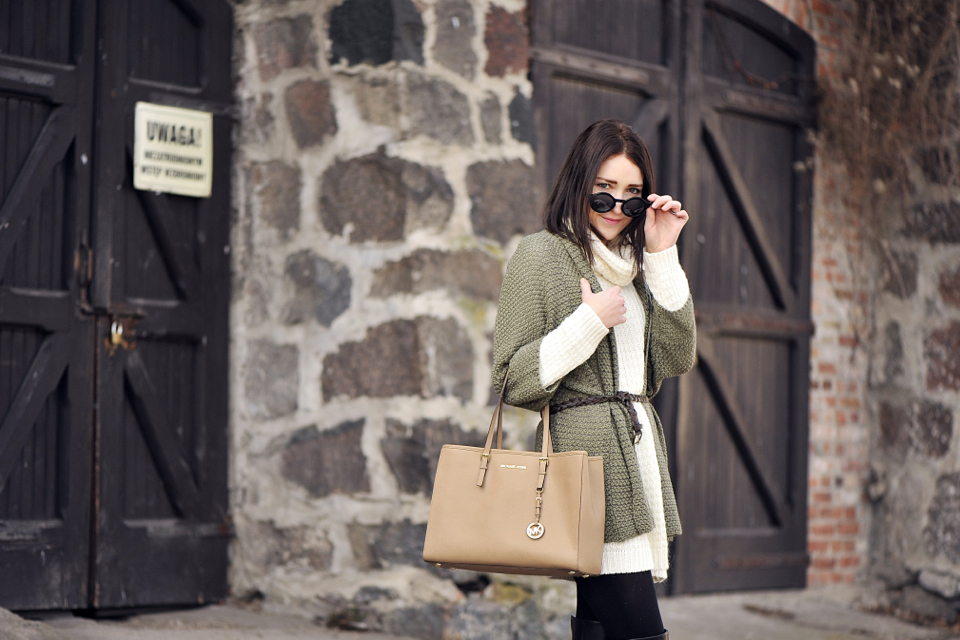 sweter-khaki-stylizacja