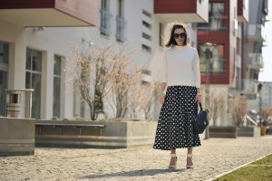 white-blouse-steet-fashion