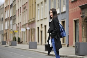 black-coat-street-faashion