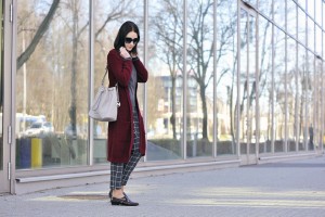 kolor-burgundowy-z-czym-go-nosić