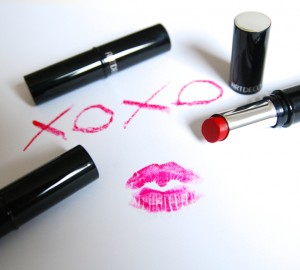 triki-makijażowe-usta