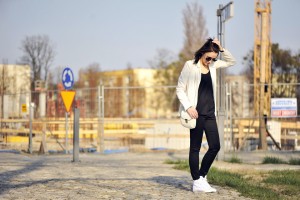 white-sneakers-street-fashion