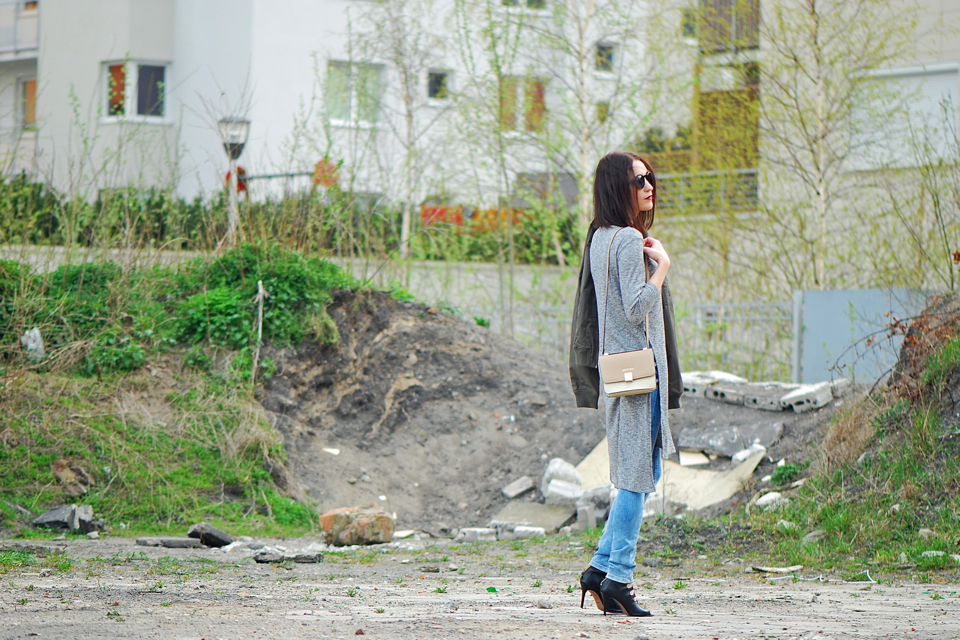 bluzka-z-rozcięciami-po-bokach