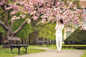 białe-spodnie-stylizacja