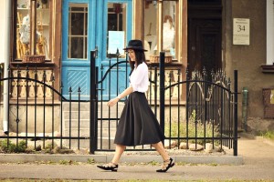 black-bow-blouse-street-fashion