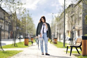 khaki-bomber-jacket-street-style