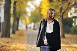 oversizowa-kurtka-jak-nosić