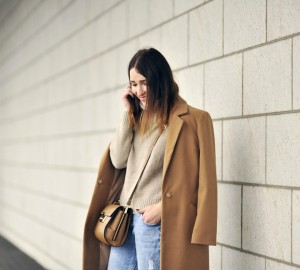 camel-coat-street-fashion