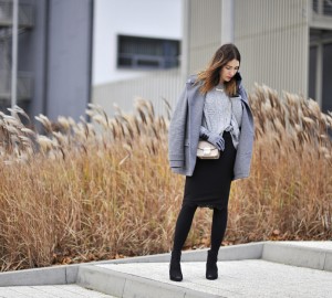 szeroki-sweter-do-spódnicy