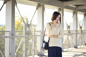 z-czym-nosić-sweter-typu-oversize