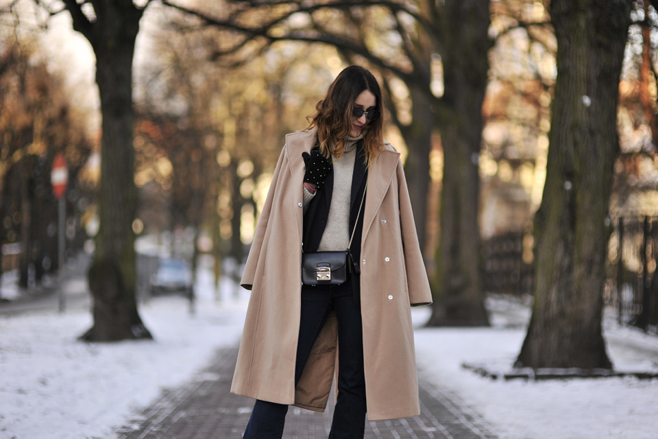 spodnie dzwony jakie buty do nich nosić