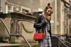 czerwona-torebka-stylizacja