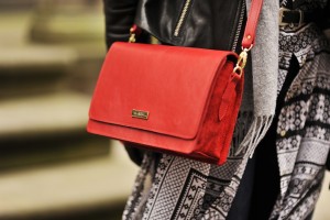 czerwona-skórzana-torebka