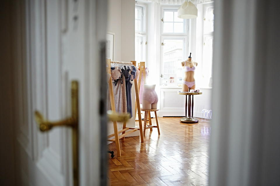 powiększanie biustu bez operacji