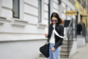 stylizacja-z-białą-koszulą-z-fontaziem