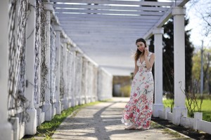 jak-nosić-długą-sukienkę