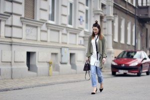 biała-koszula-do-jeansów-boyfriend