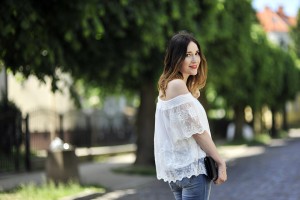 odkryte-ramiona-stylizacja-jak-nosić