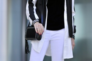 do-czego-zakładać-białe-spodnie