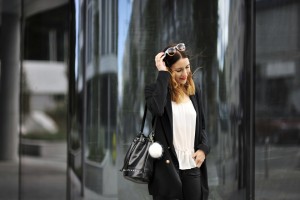 czarna-marynarka-do-pracy