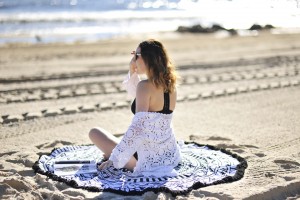 okrągły-ręcznik-plażowy