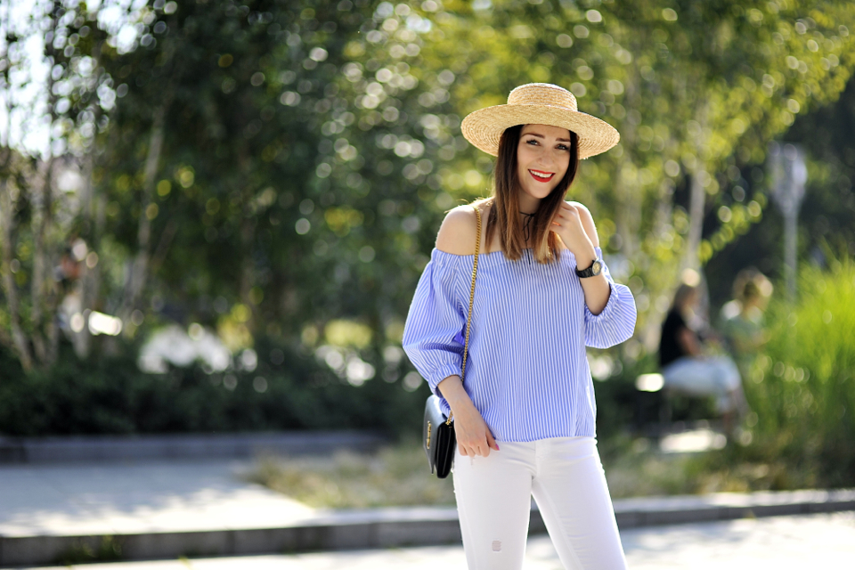 bluzka-z-dekoltem-hiszpańskim-stylizacja
