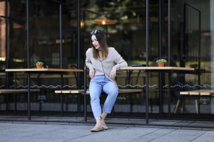 pajama-blouse-outfit