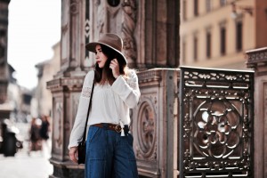 biała-bluzka-z-koronką-stylizacja