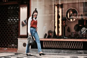 biała-koszula-oryginalna-stylizacja