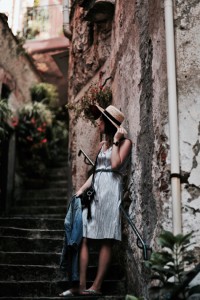 do-czego-nosić-metaliczne-ubrania