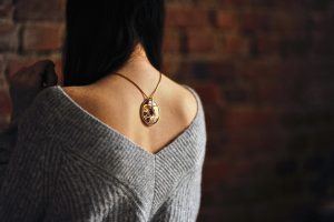 frey-wille-necklace-mucha