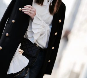 trend-koszula-z-długim-rękawem-stylizacja