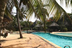 uroa-bay-beach-resort-czy-dobre-drinki-czy-lód-z-wody-butelkowanej