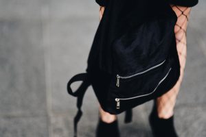 women-hoodie-street-fashion-outfit