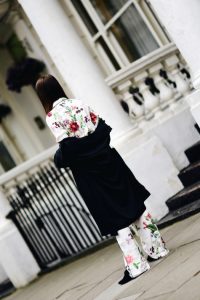 trend-na-piżamowe-spodnie-jak-nosić