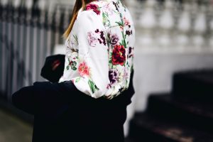 jak-nosić-ubrania-w-piżamowym-stylu