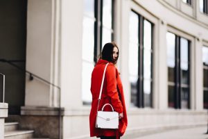 czerwony-trencz-stylizacja