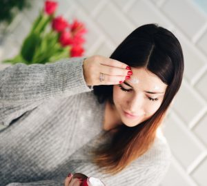 ile-kremu-nakładać