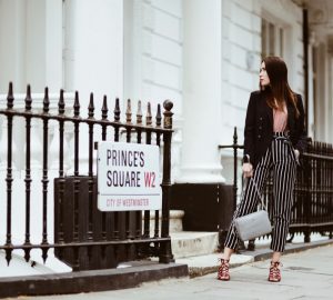 czy torebka musi pasować do koloru butów