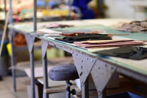 jak-powstaje-torebka