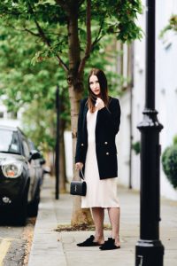 stylizacja-z-klapkami-street-style-trend