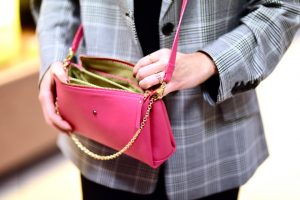 showroom-marki-batycki-gdzie-kupić-torebki-stacjonarnie